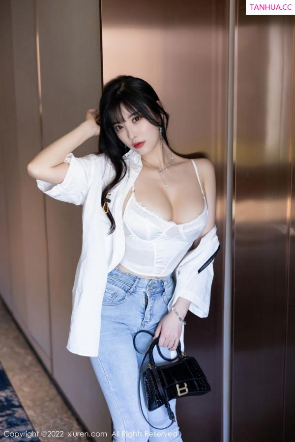 杨晨晨 sugar小甜心CC [XiuRen]高清写真图 2022.09.20 No.5614 杨晨晨Yome第24张图片